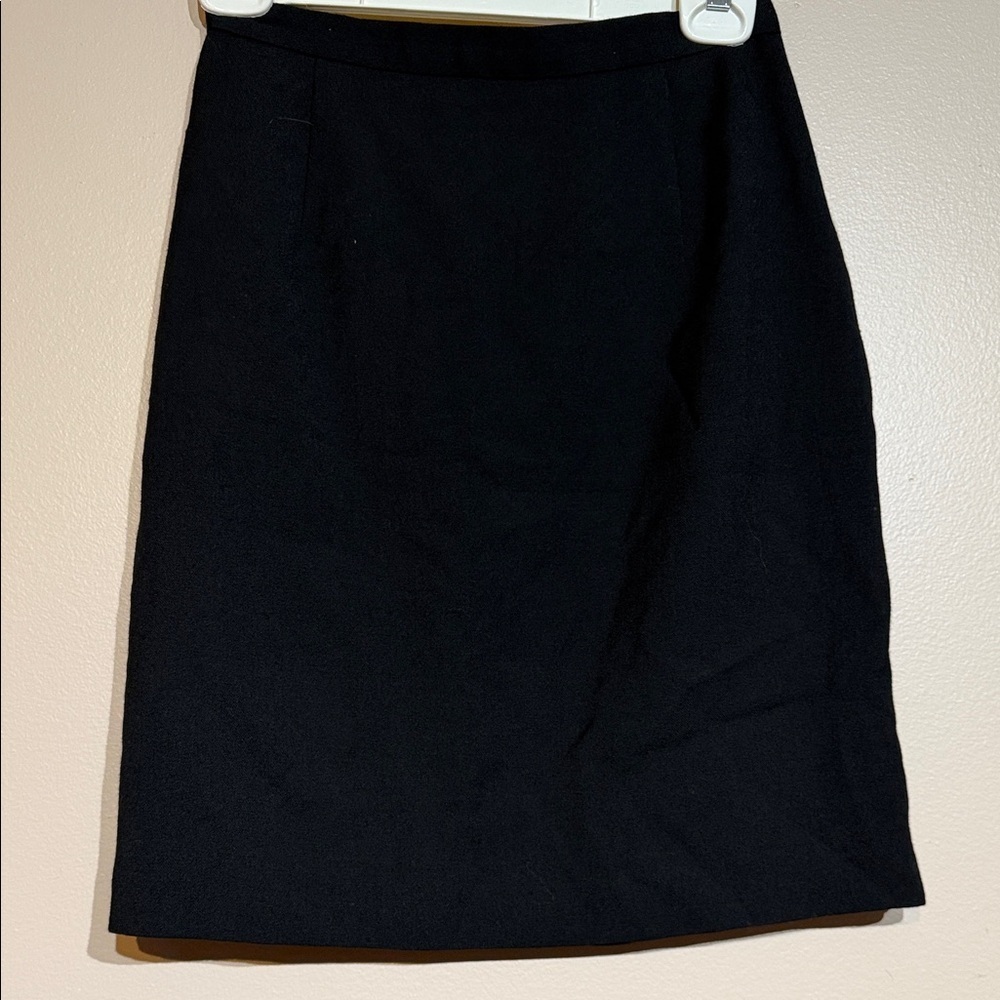 Saks Fifth Avenue Elegant wool Black Pencil Skirt